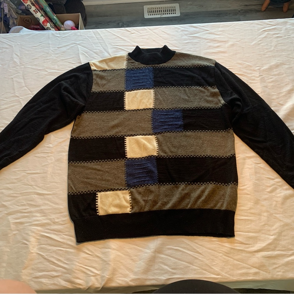 Women's Black and Blue Sweater